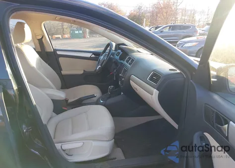 2012 Volkswagen Jetta 2.0L Tdi z USA, uszkodzony, nr VIN 3VWLL7AJ0CM329171